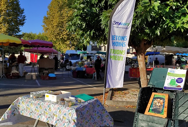 Stand du SMEEOM au marché de Montaigu le 17/09/22